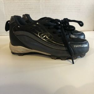 Kids softball cleats